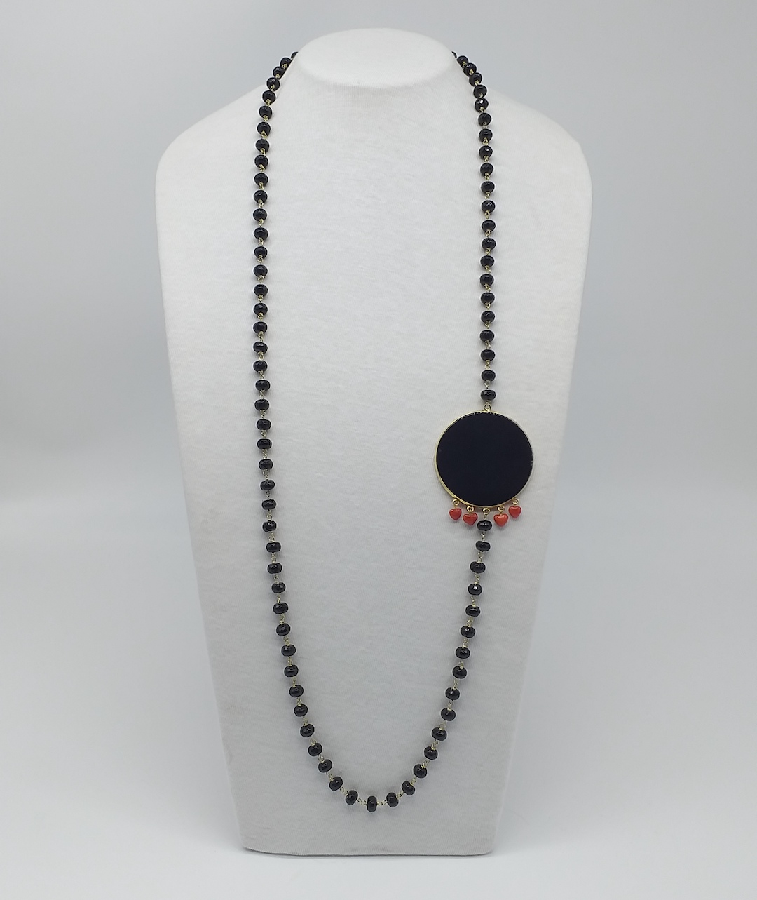 204) 100 (2) Collana Lunga Onice e Cuori Corallo