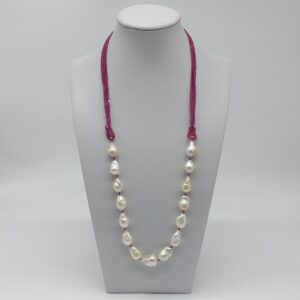Collana lunga rubini e perle